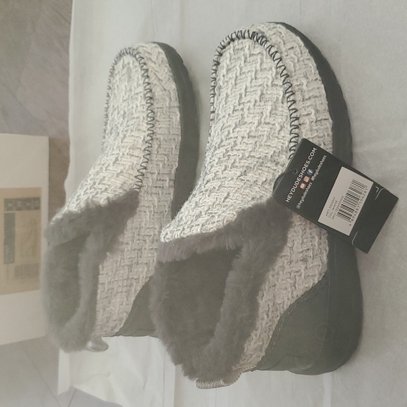 Hey Dude Women's Denny White Boots - Picture 3 of 8